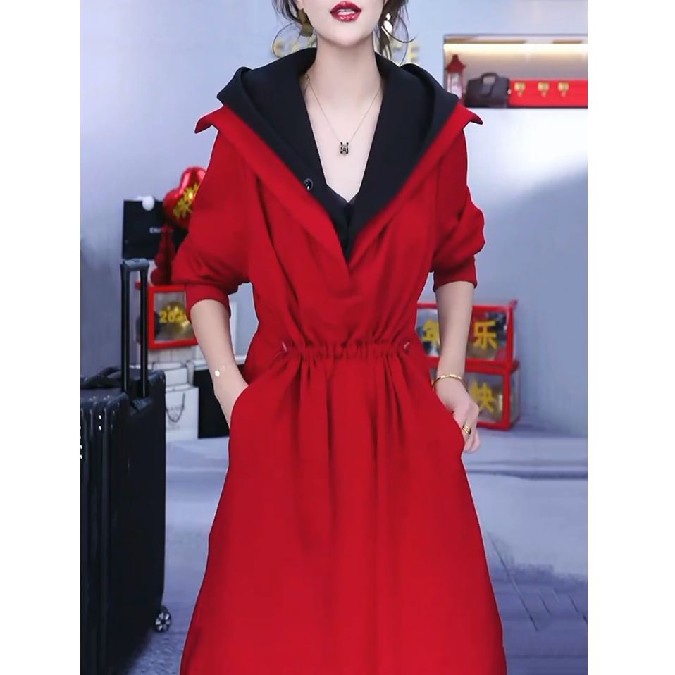 高级感时尚韩版连帽连衣裙春秋新款抽绳收腰宽松显瘦百搭红色长裙