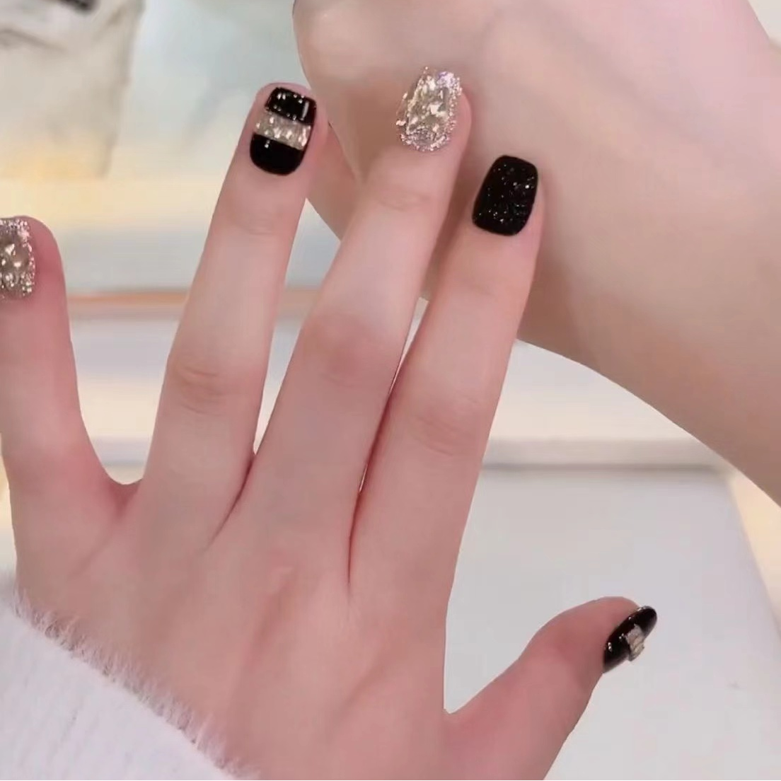 【暮光之城】纯手工穿戴甲秋冬新款腰钻拼钻细闪黑色气质显白美甲