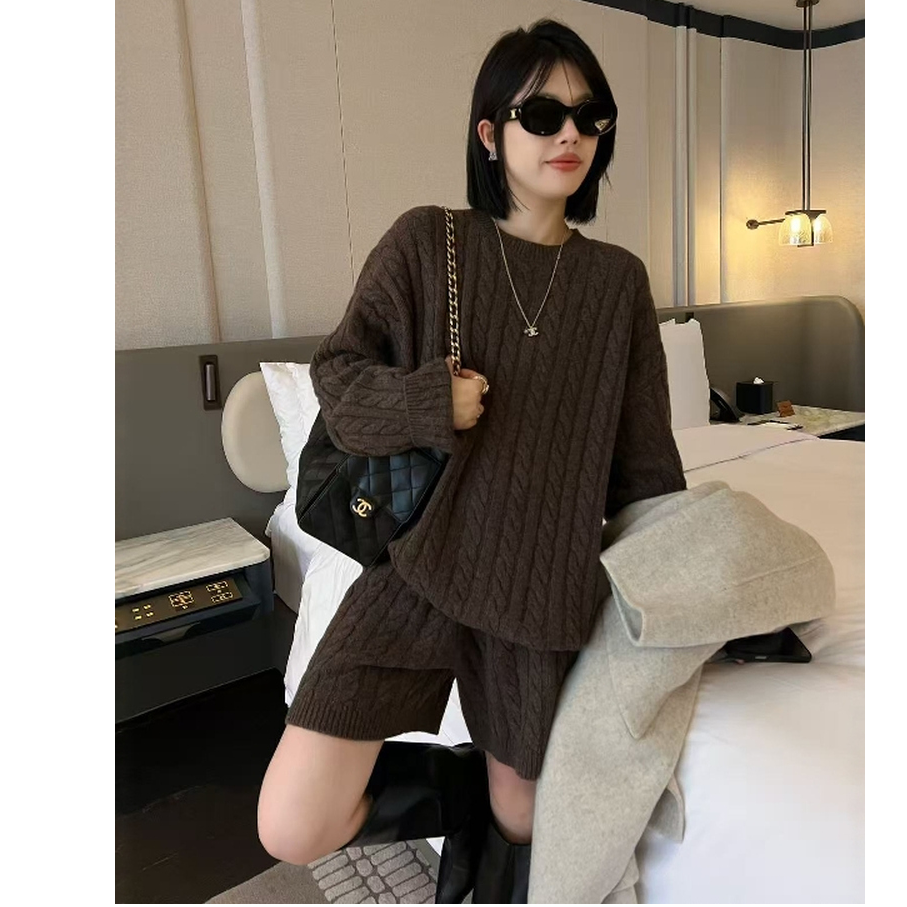 欧洲站2025秋冬新款欧货麻花纹毛衣+松紧腰短裤大码两件套套装潮