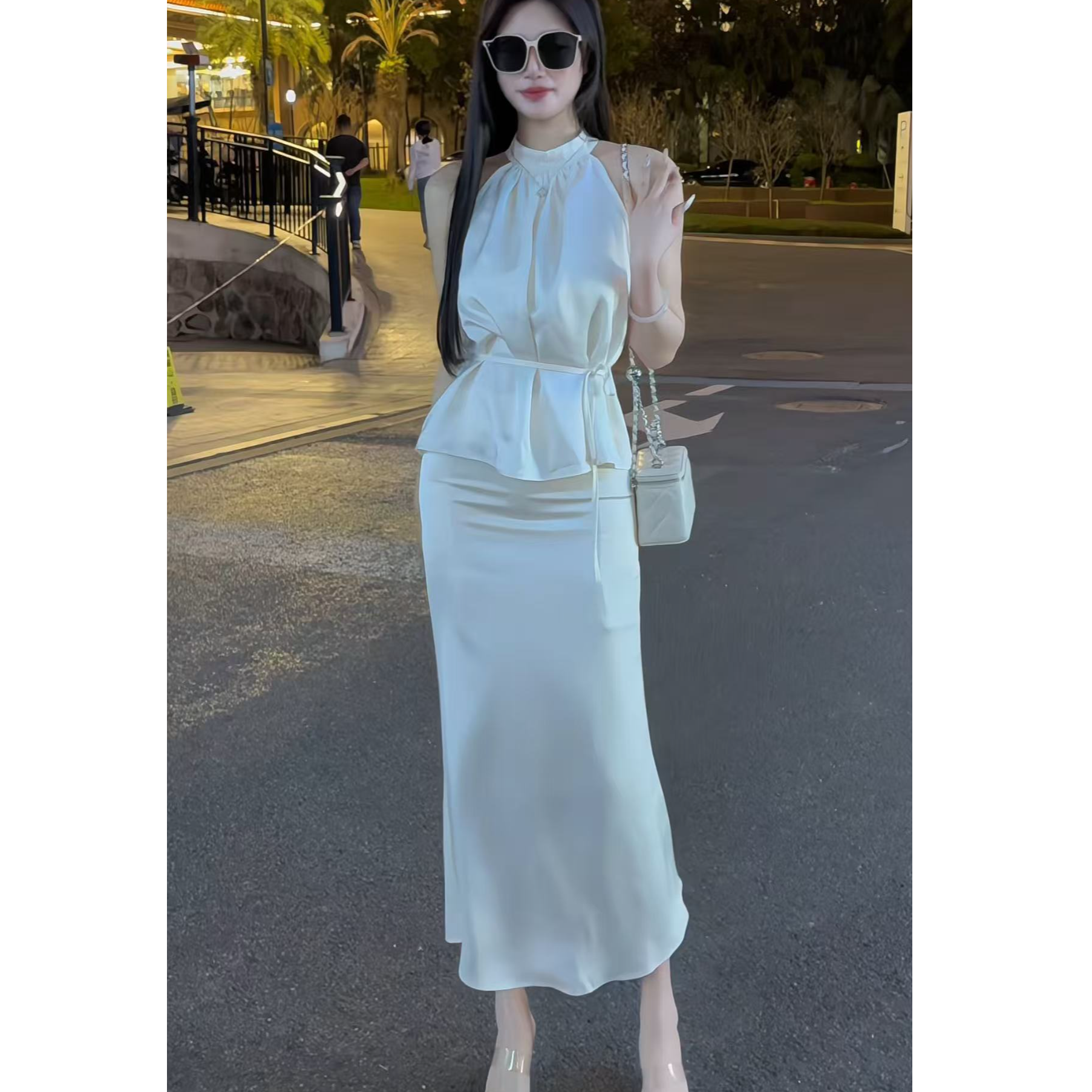 夏季新款法式挂脖缎面无袖系带上衣+高腰鱼尾半身裙两件套装
