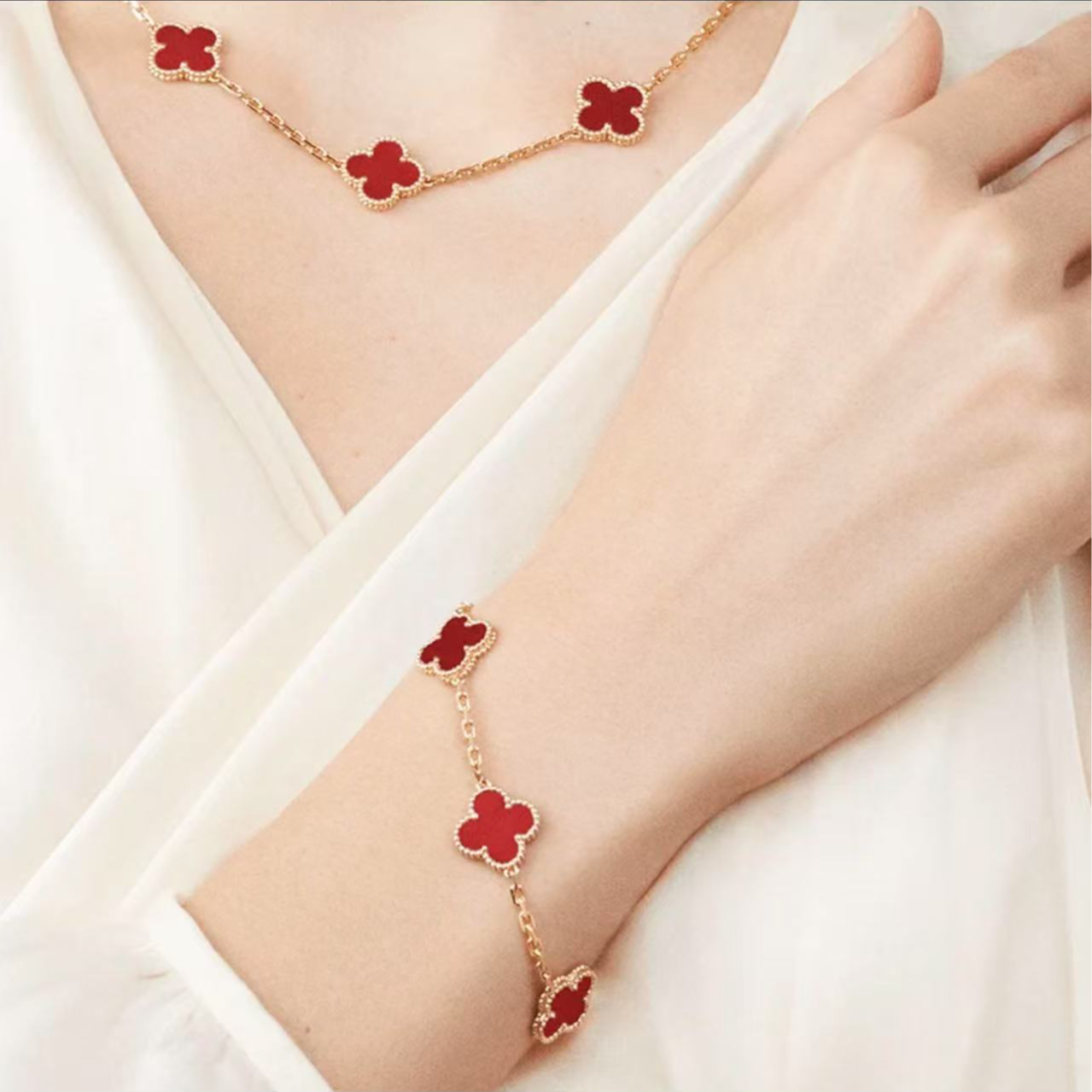 2025新款时尚高级四叶草五花-手链项链耳钉一套