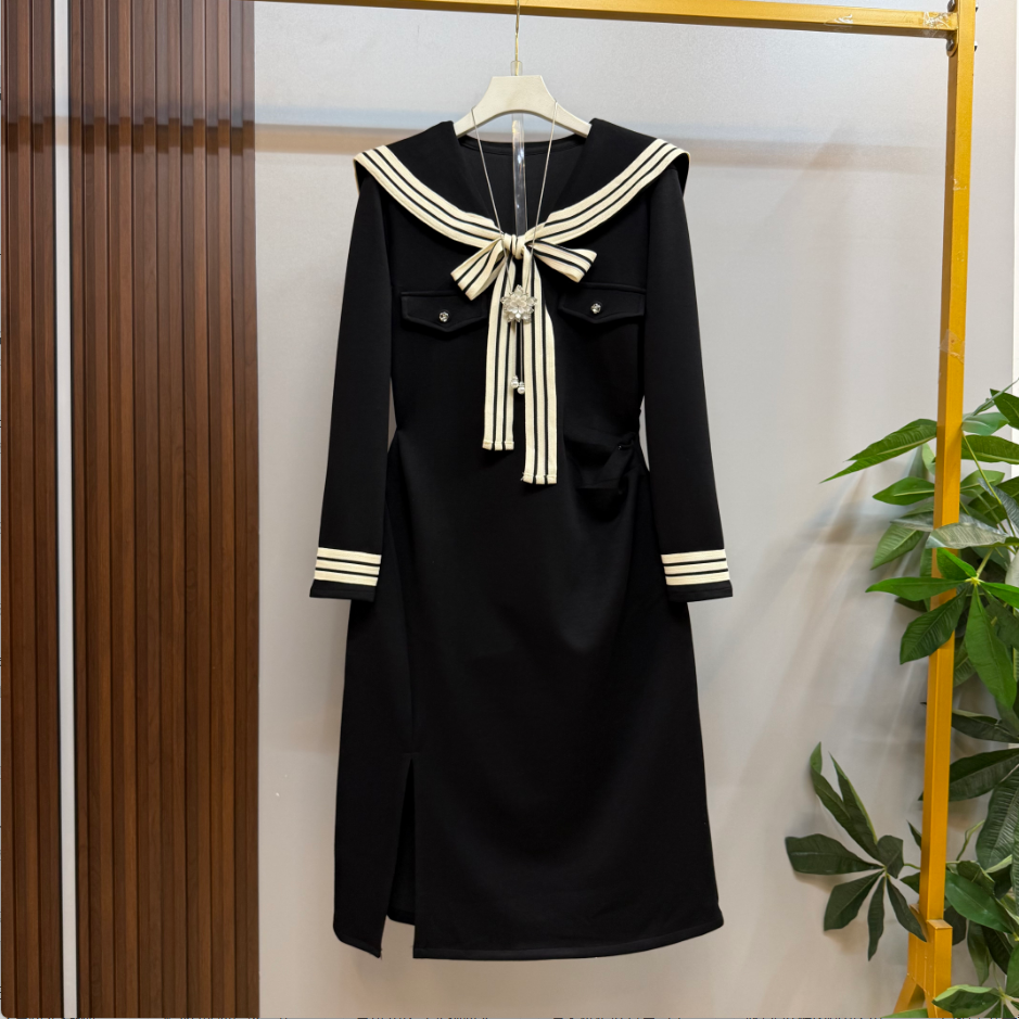 新款大码女装时尚洋气披肩领法式甜美减龄收腰显瘦连衣裙