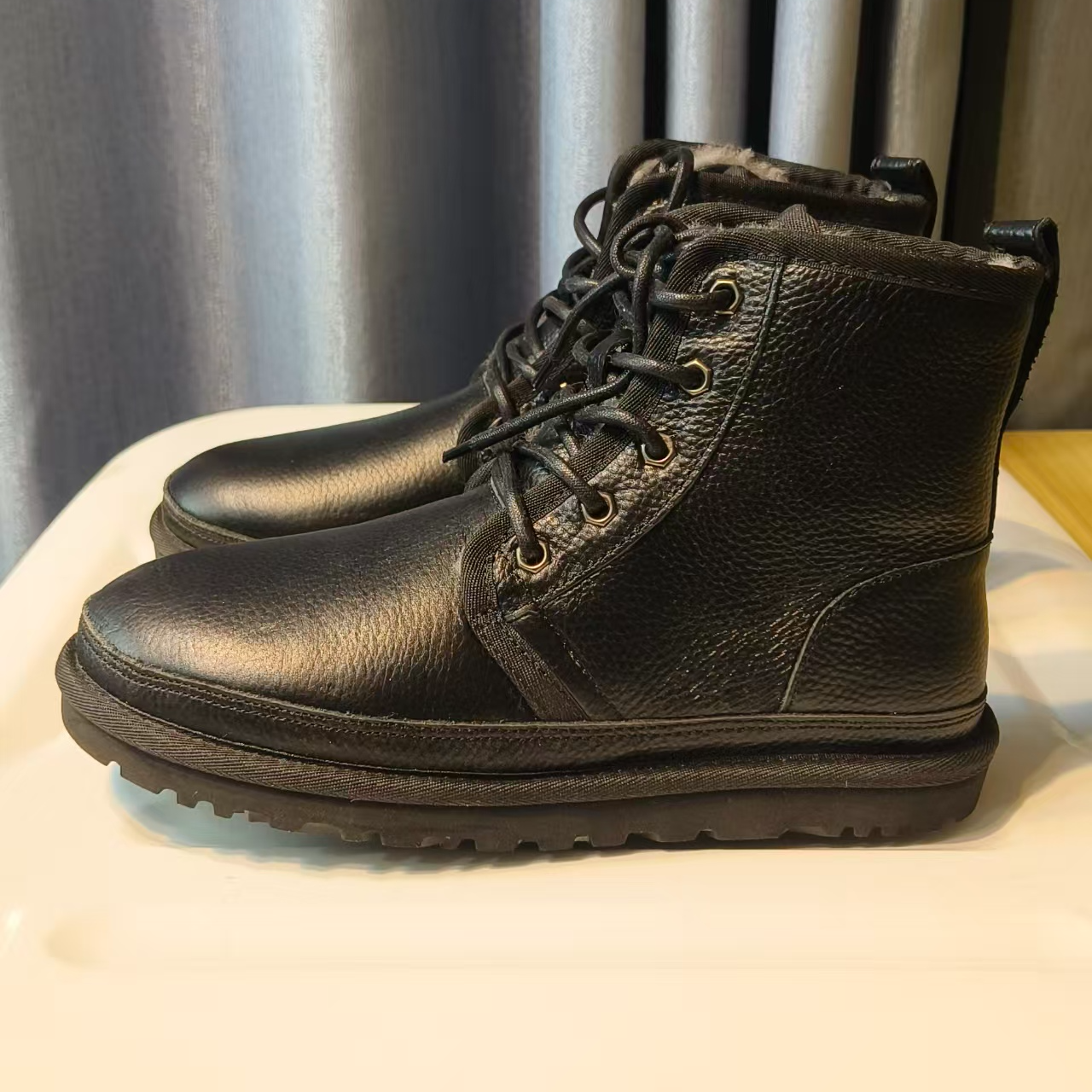 【断码清仓】冬季外面牛皮里面真羊毛保暖抗寒加厚女雪地靴（微瑕疵）