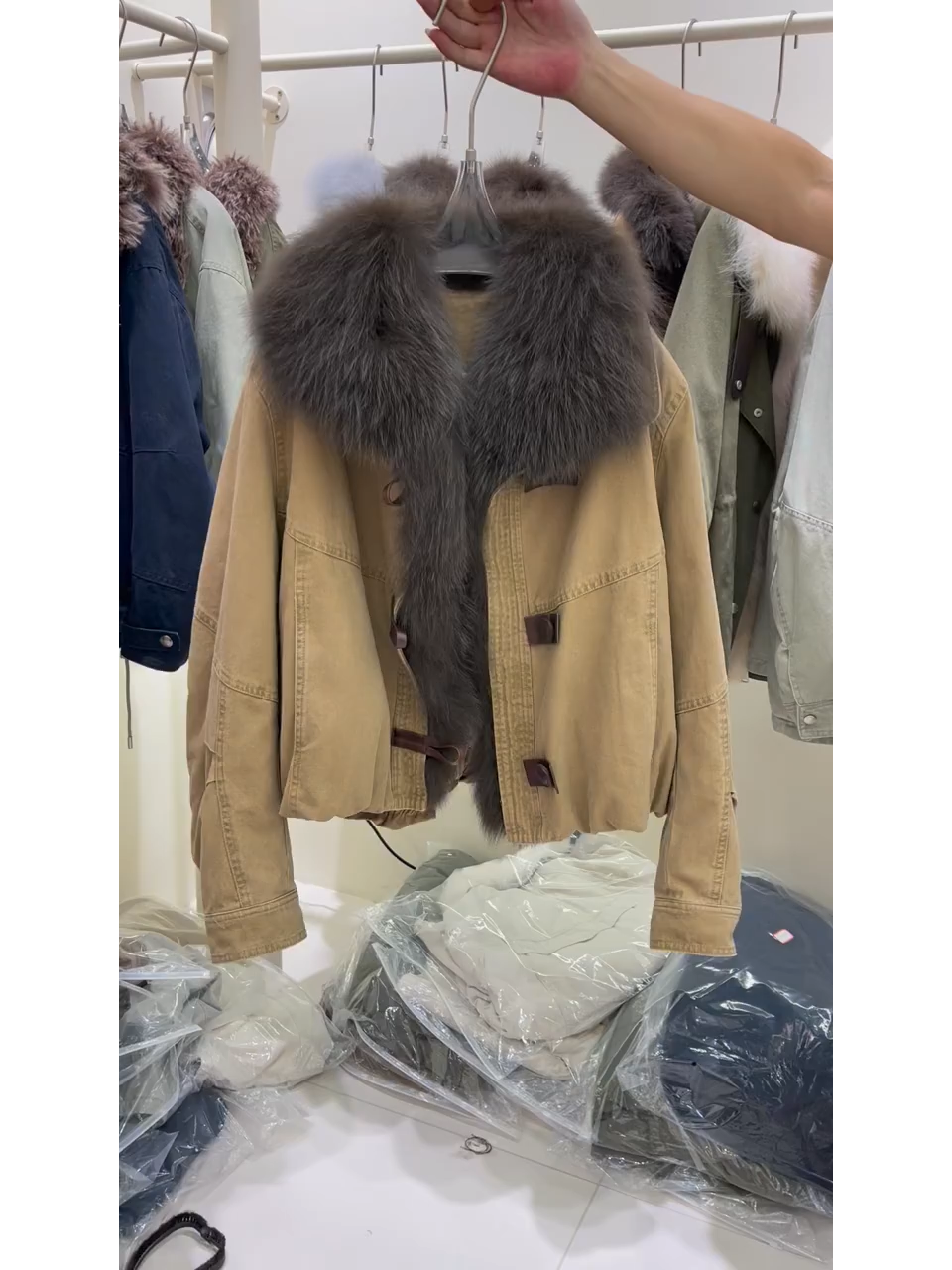 2025冬季新款棉服外套女派克服大毛领单排扣冬日保暖宽松棉衣棉袄