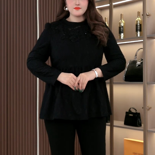 大码女装磨毛拼接蕾丝领口遮肚显瘦收腰潮牌上衣ZSX25A0660