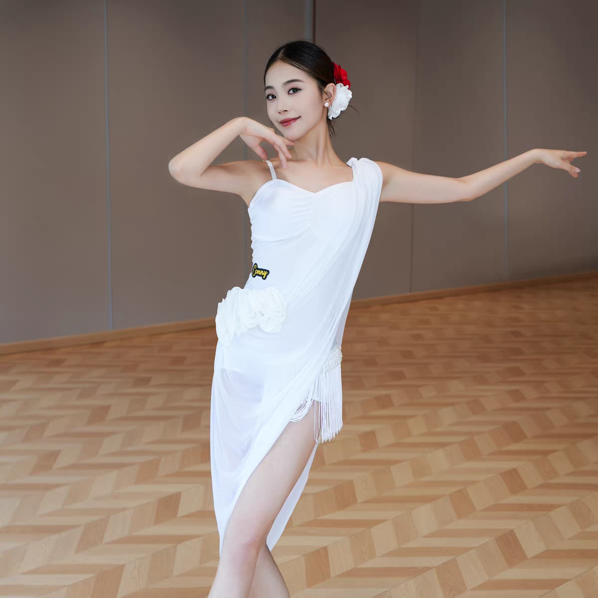 CONNY拉丁舞服装女士黑池专业比赛花服舞蹈练功表演出连衣裙白色