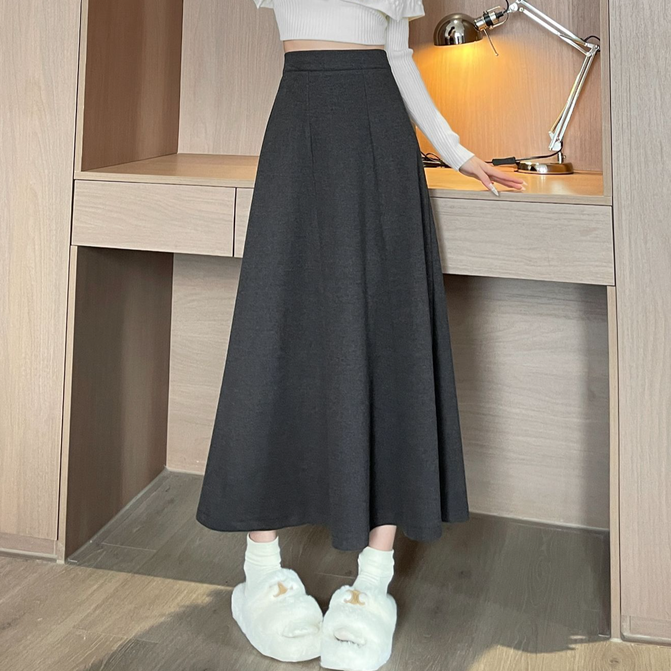 灰色中长款毛呢半身裙女2025春秋季新款高腰气质百搭显瘦A字伞裙