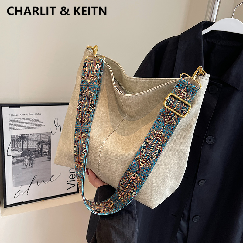 CHARLIT&KEITN秋冬包包女款2025新款小众单肩真皮通勤斜挎水桶包