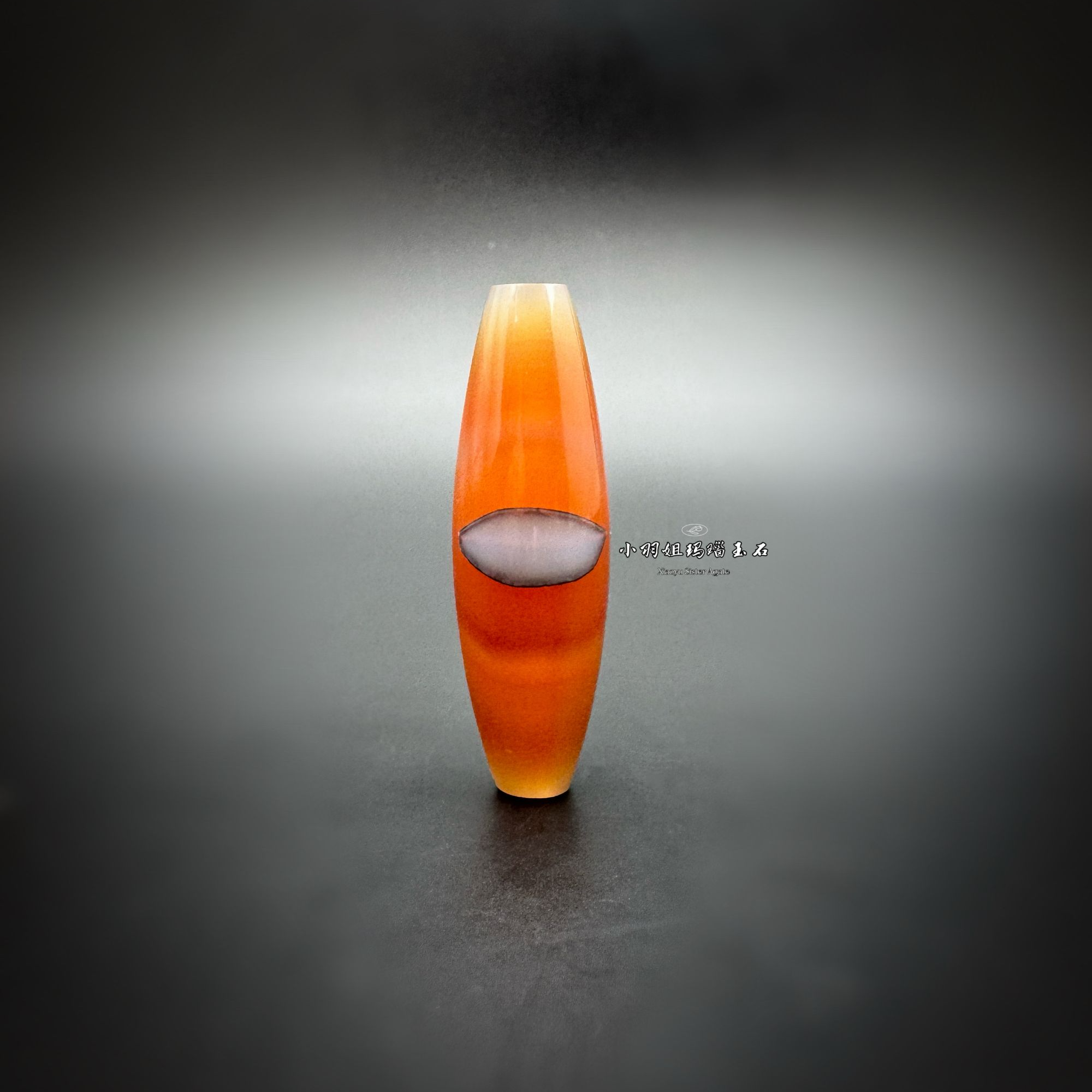 天然缠丝玛瑙凤眼蓝瞳 尺寸 50*15.6