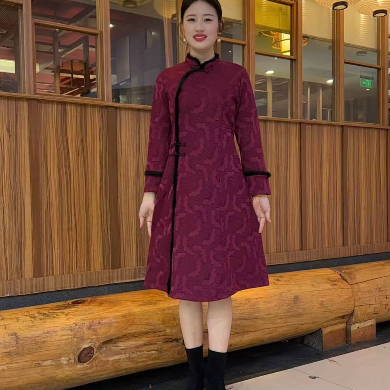 冬季高端旗袍新款加绒加厚提花妈妈保暖气质改良旗袍裙