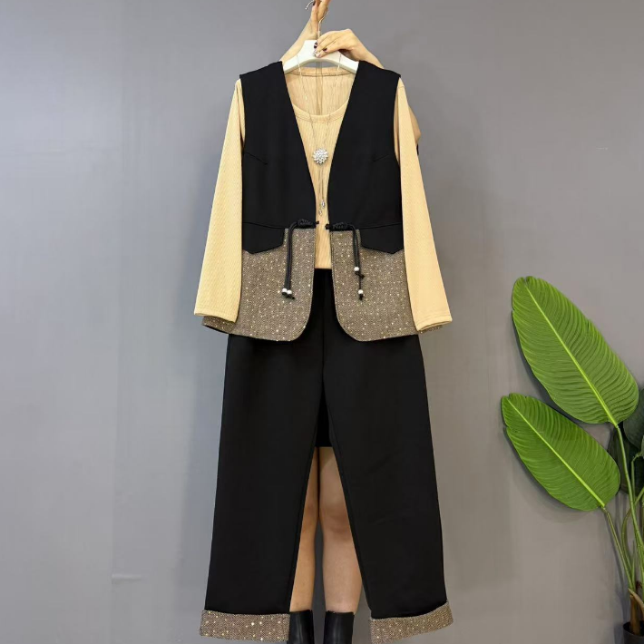 早春新款时尚胖女生复古盘扣拼接显瘦气质微胖遮肉马甲三件套套装