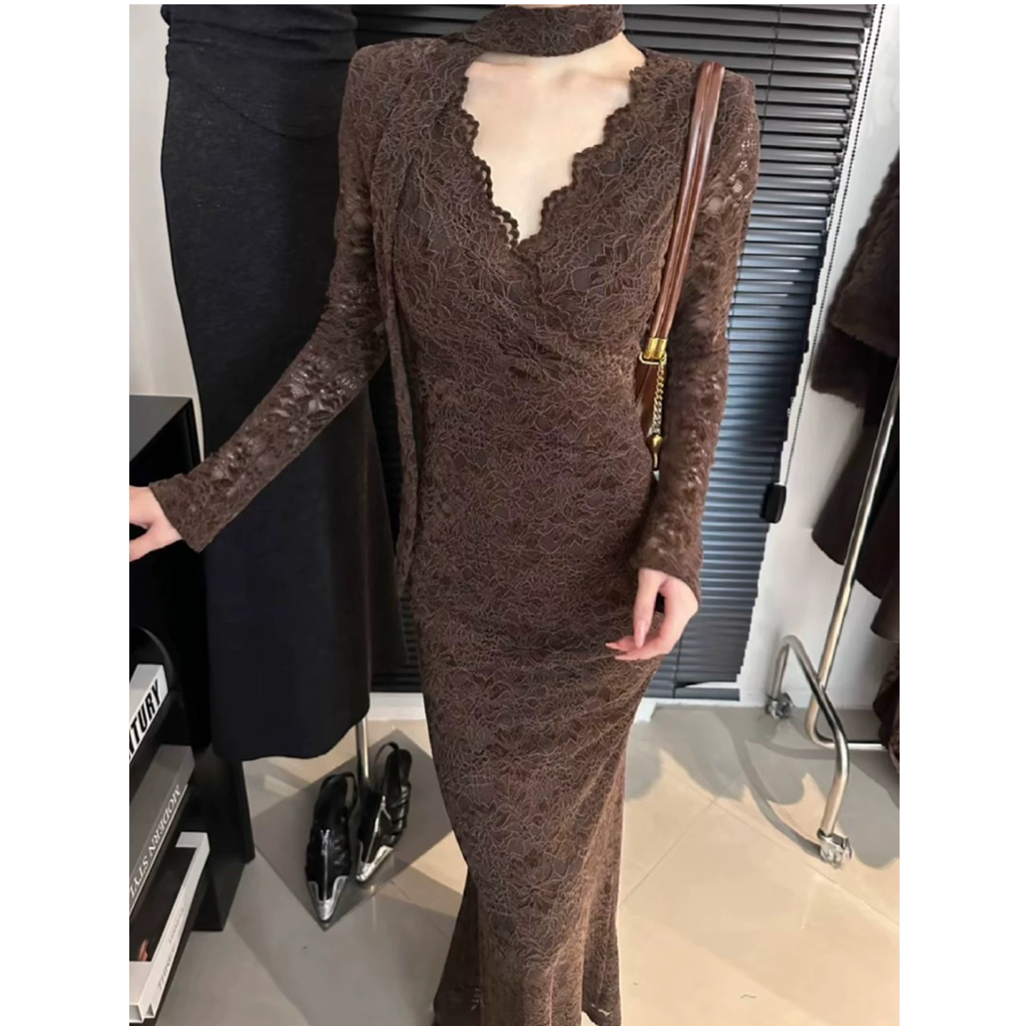 法式纯欲风蕾丝连衣裙女秋冬季新款修身收腰性感辣妹包臀鱼尾长裙