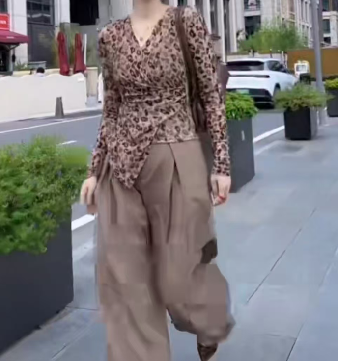 时尚潮流百搭精品女装dgd4769