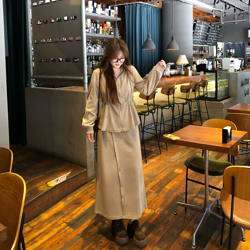 盈盈&南岛风大码女装设计感休闲卫衣胖mm显瘦半身裙套装ZYY2125