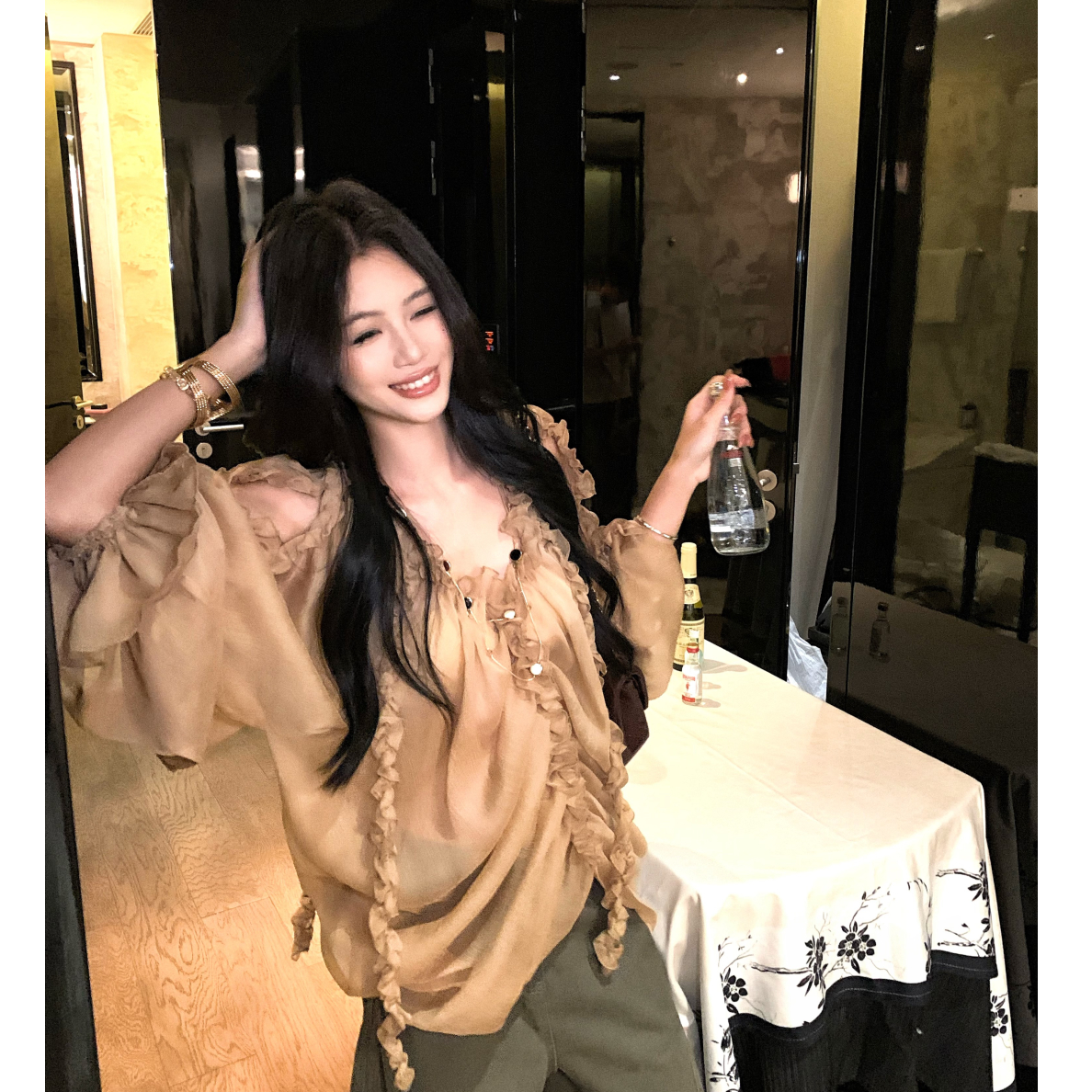 香氛设计感木耳边抽褶V领长袖衬衫女慵懒宽松显瘦上衣