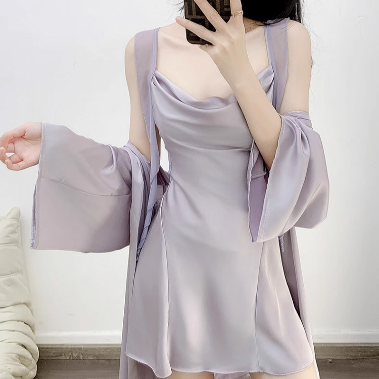 带胸垫睡衣女款爆款2025新款高级感冰丝睡裙纯欲风亲肤百搭吊带裙