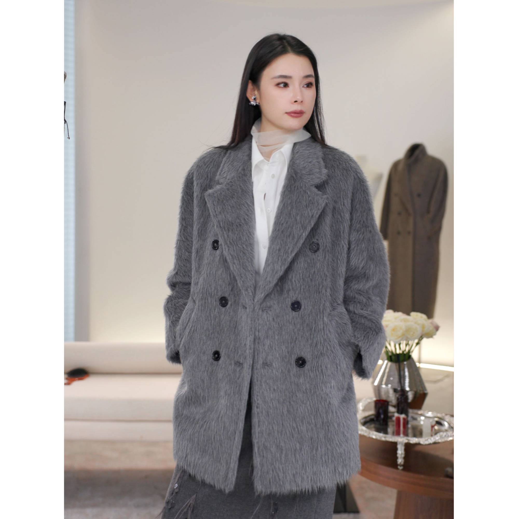 LYNEE【金标系列】 意大利进口TEXCO苏力羊驼毛大衣女 LGD2FAW247