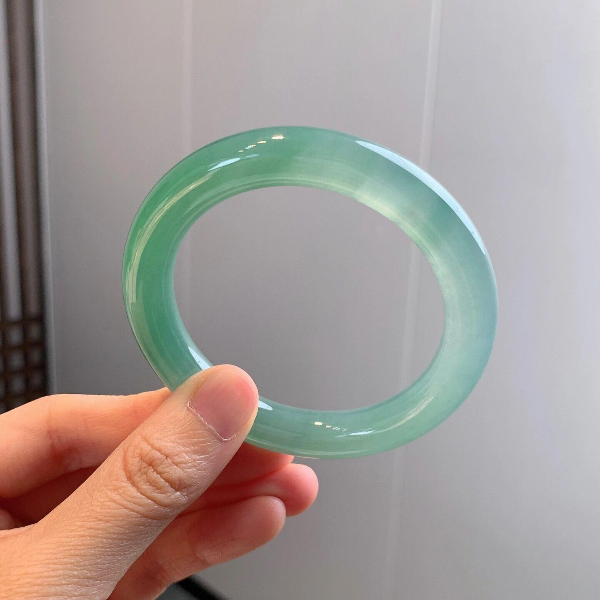 高品冰晴水绿天然巴西玛瑙手镯女款玉髓胖圆天青冻手镯多样性发一