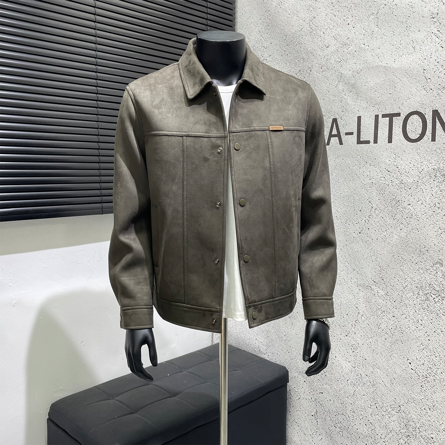 2025秋冬季新款翻领仿鹿皮绒外套高端时尚潮流男士简约上衣夹克