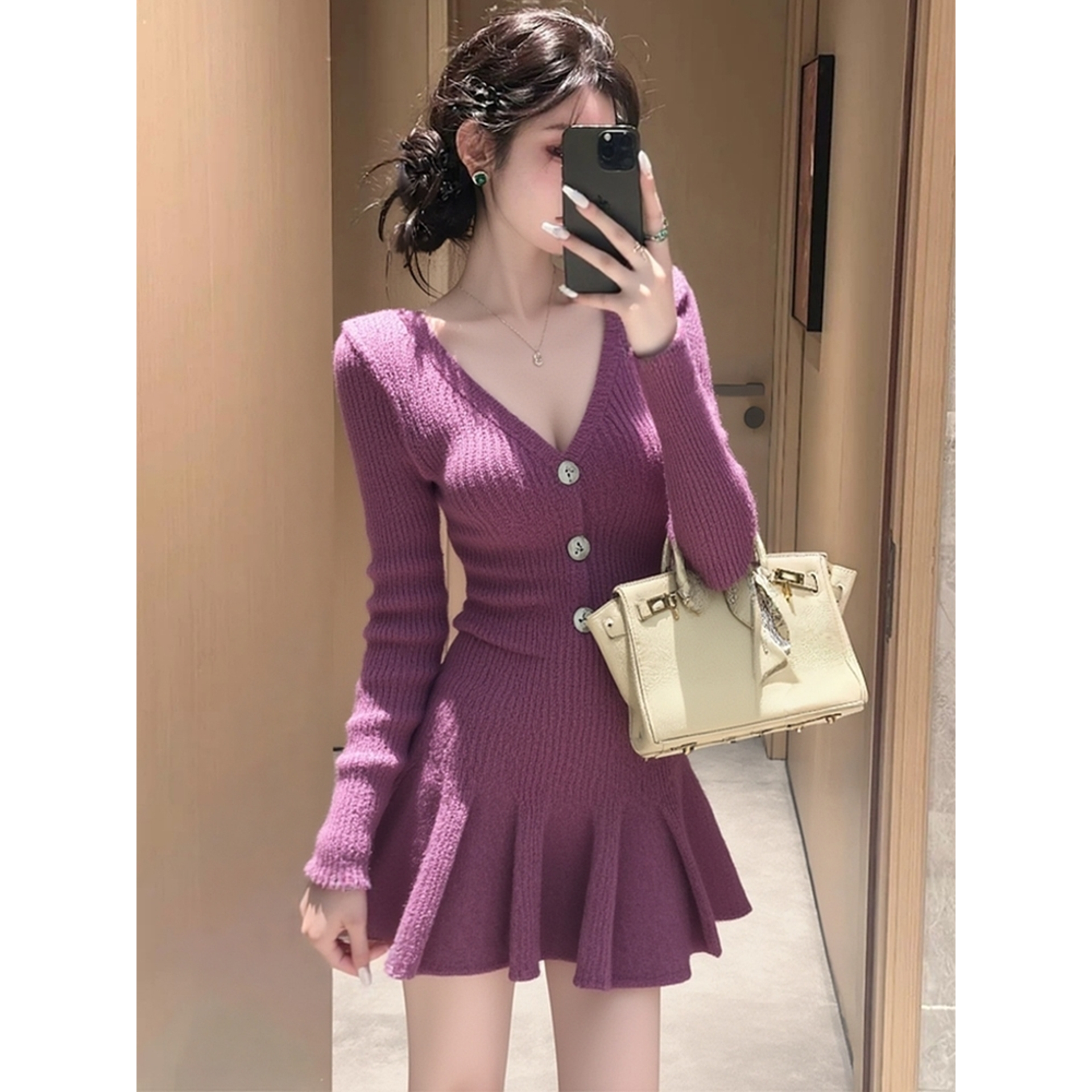 初秋温柔富家千金穿搭轻奢高级感巨好看精致小个子紫色针织连衣裙