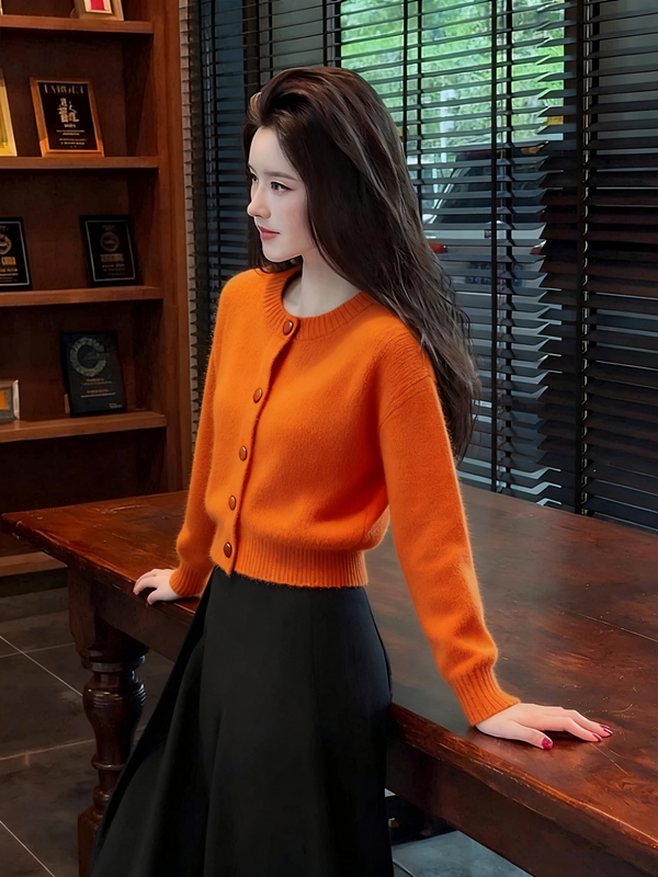 橘色毛衣女款2025新款秋冬独特漂亮减龄气质轻熟针织高端纯色开衫