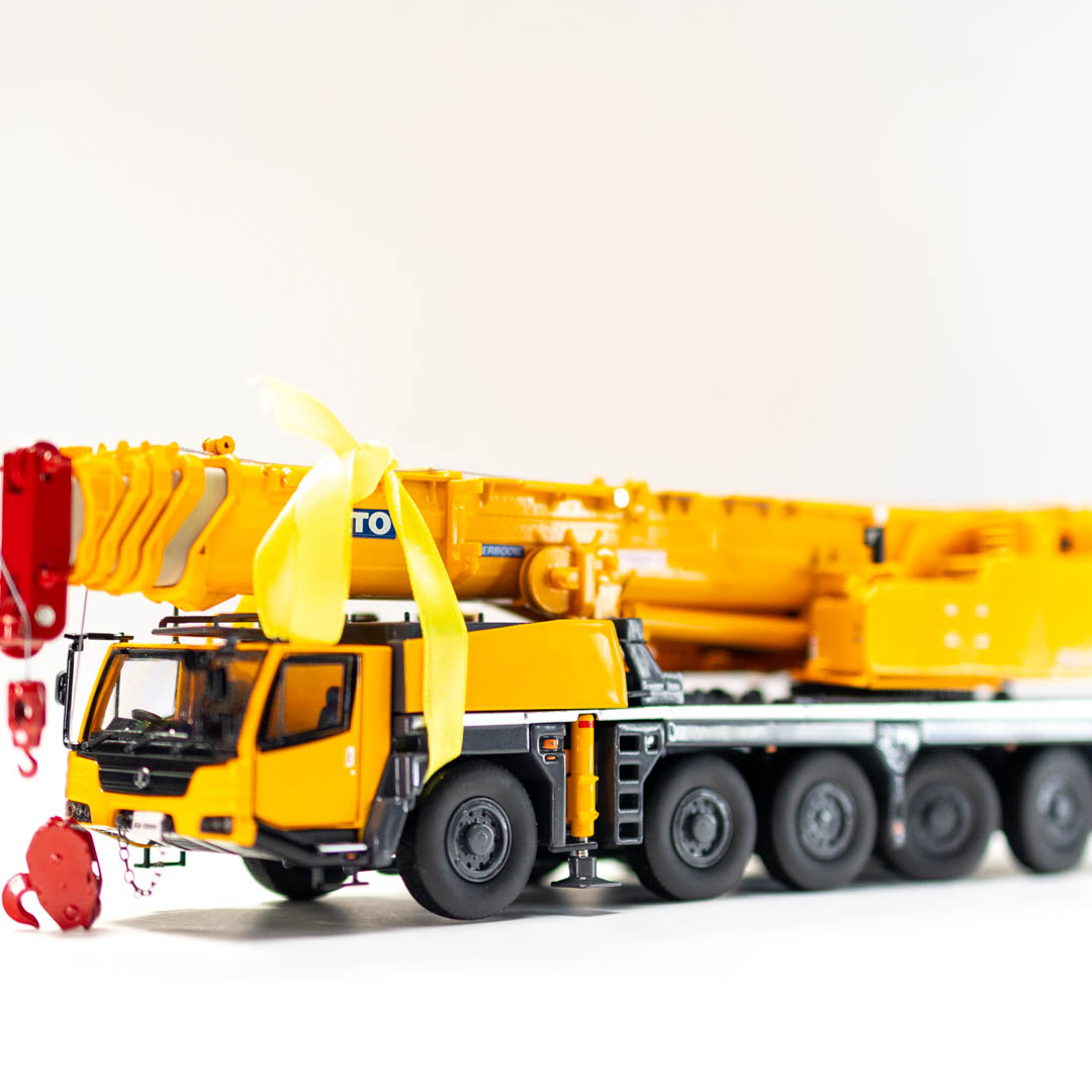 1:50KATOKA-1300R加藤吊车起重机大吊车模型标准黄色版