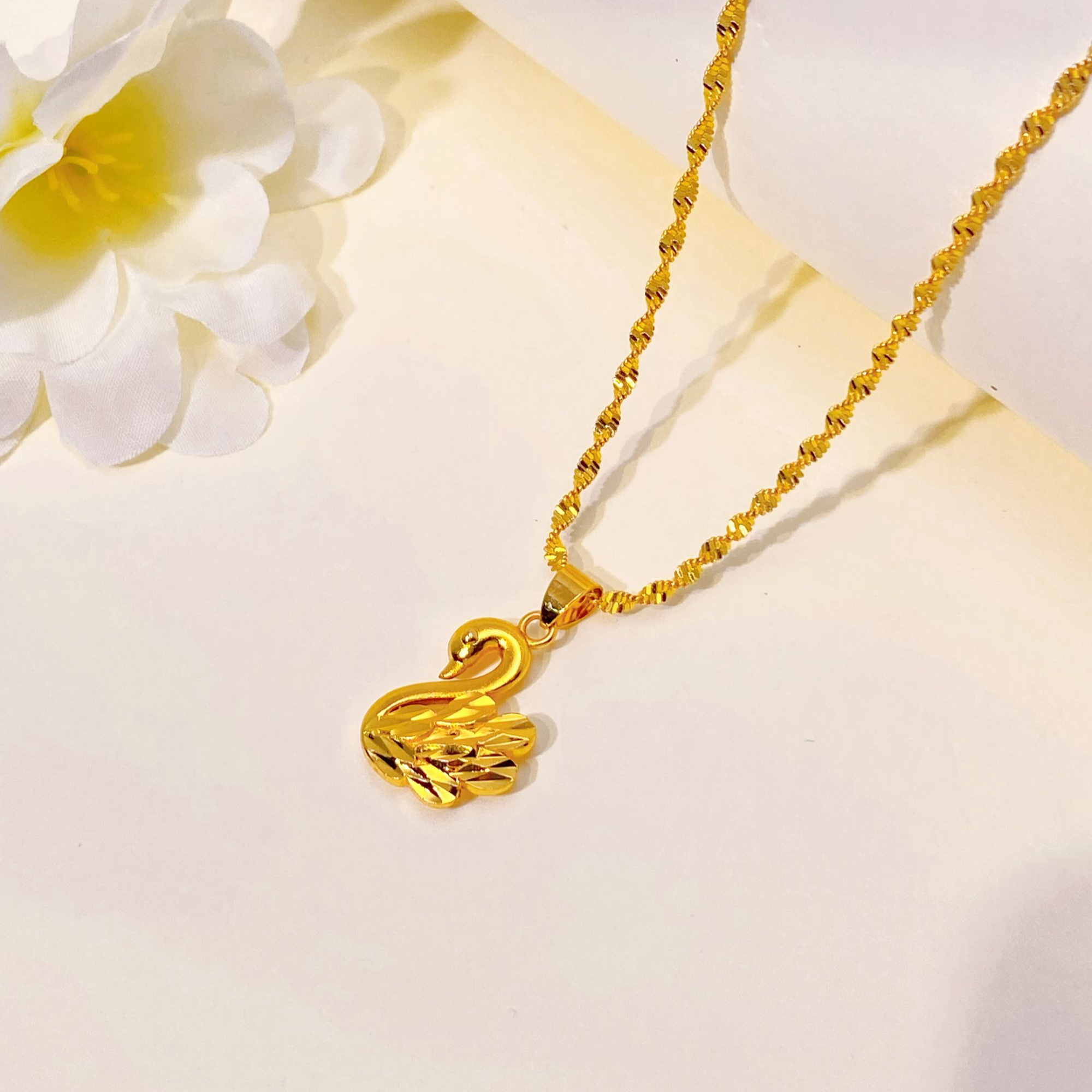 铜合金项链 新中式实心小天鹅项链女款气质轻奢高级精致锁骨链