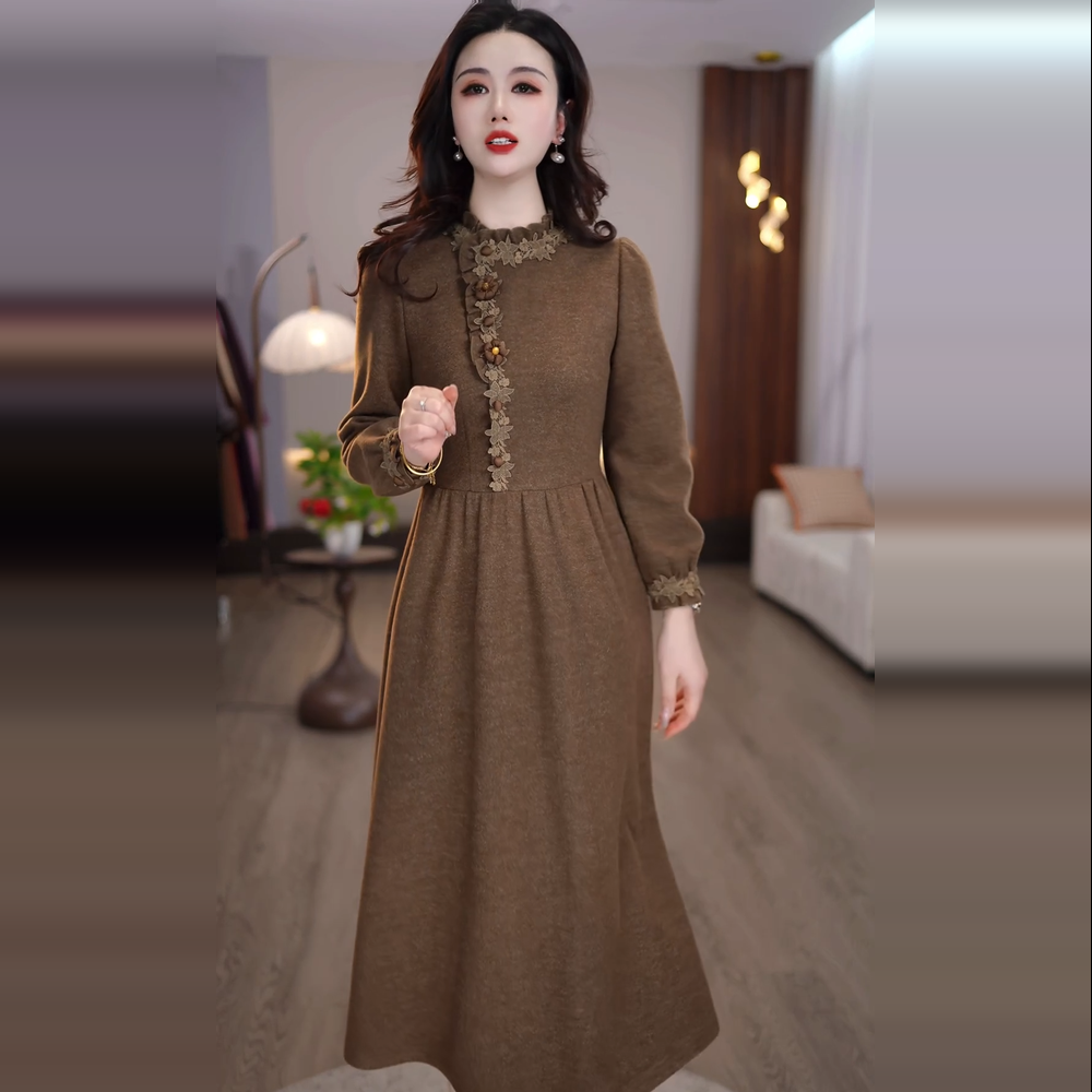 2025冬款咖色精致花边点缀优雅气质显瘦复古中长款连衣裙