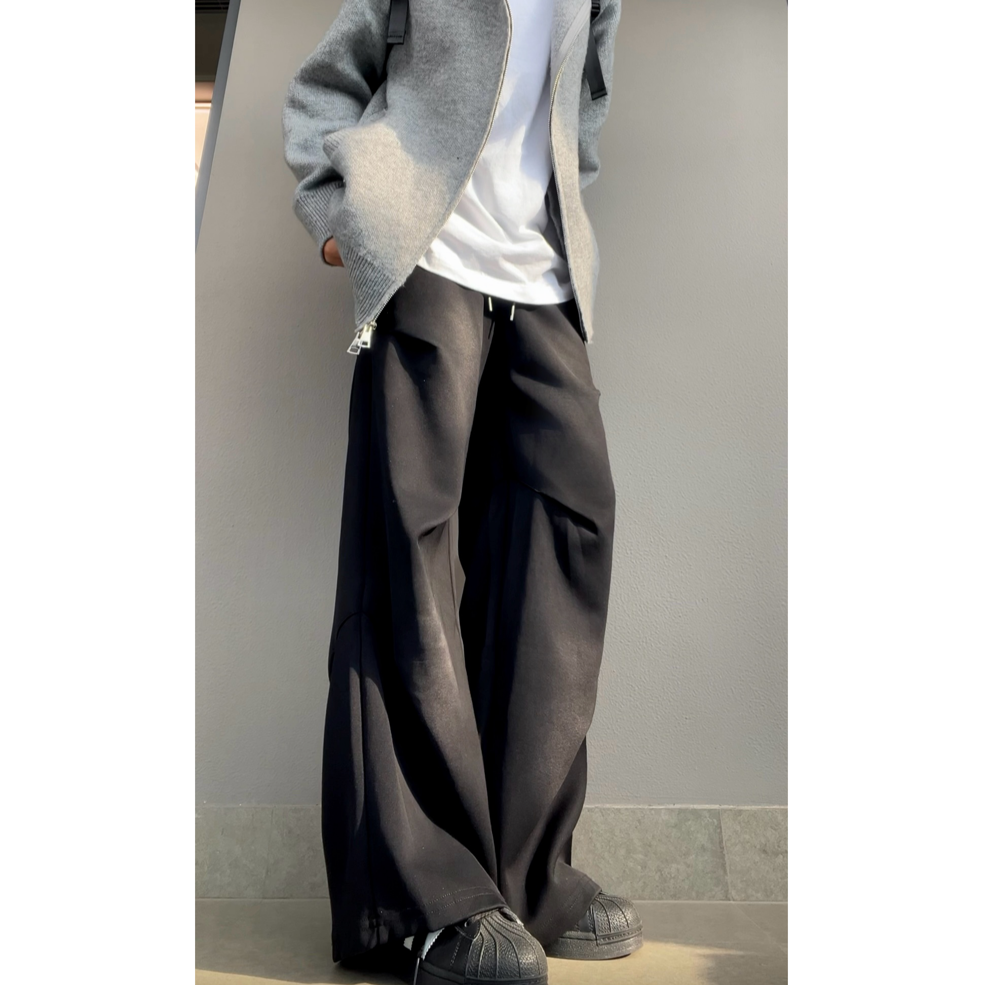 美式高街褶皱感休闲运动卫裤男秋季新款水洗宽松直筒男生阔腿裤子
