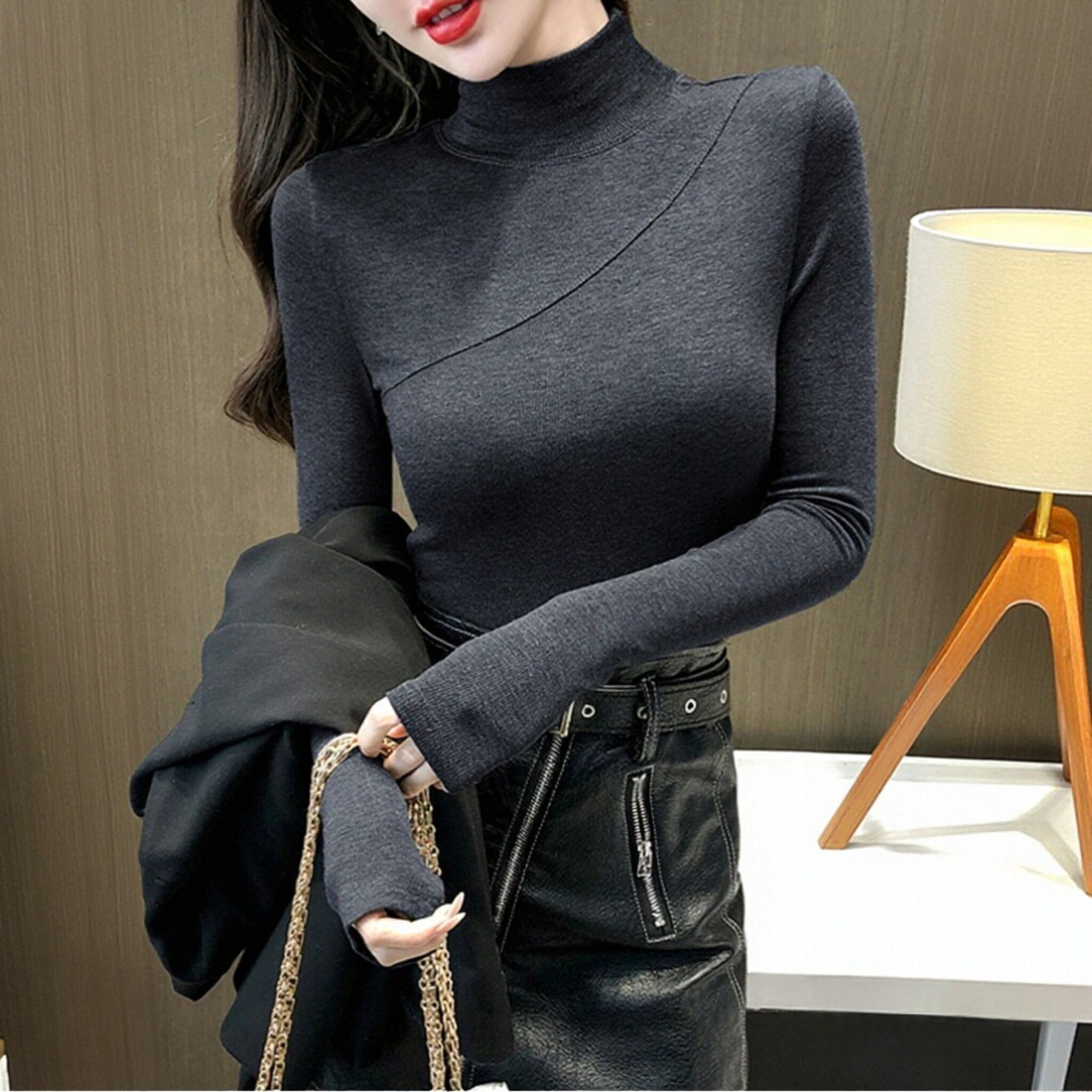 半高领加绒打底衫女秋冬内搭2026新款磨毛t恤女设计感加厚上衣潮