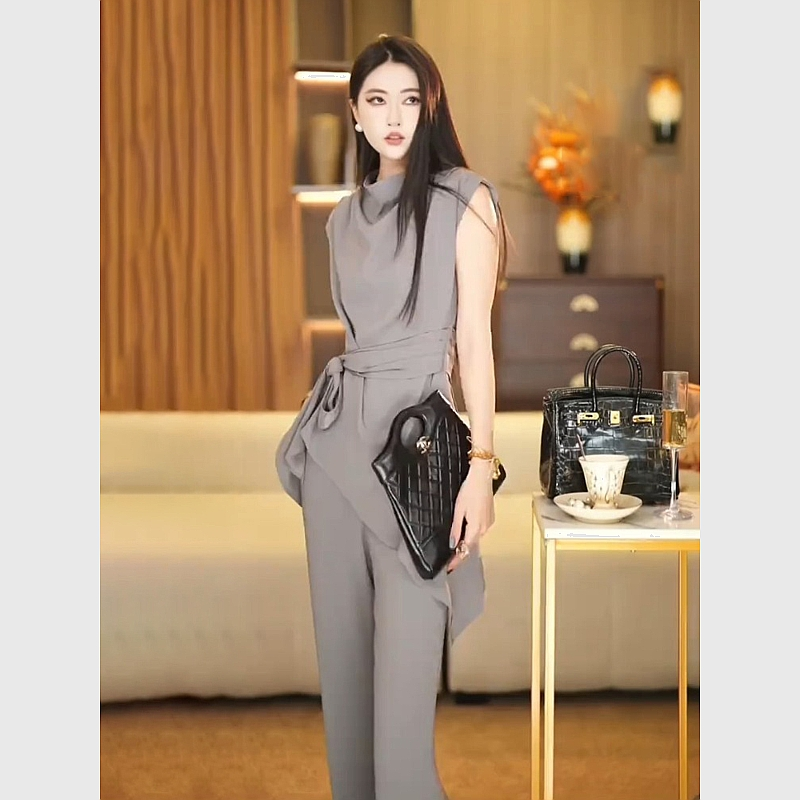 2025夏季大方得体穿搭干练气质高级感小香风灰色上衣职业套装裤女