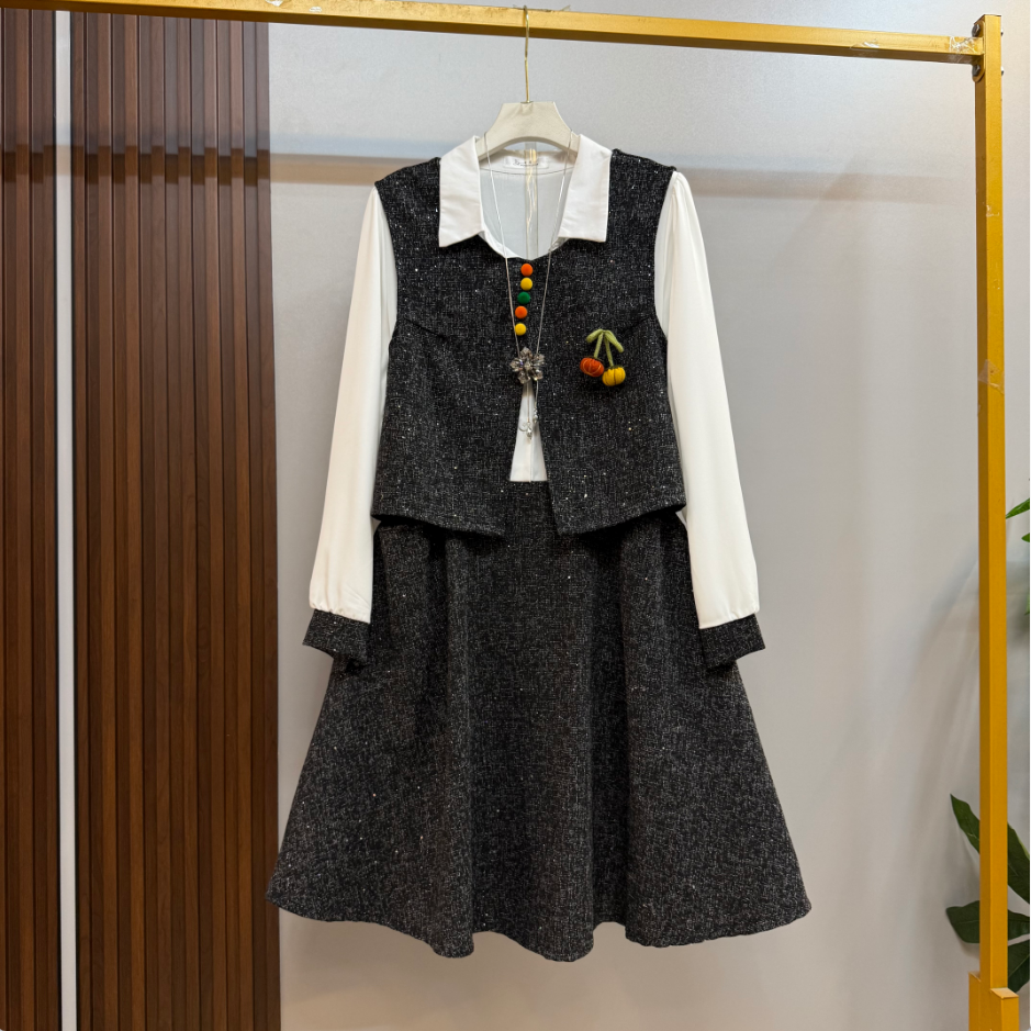 新款大码女装时尚洋气甜酷轻熟风衬衫领连衣裙十马甲两件套套装