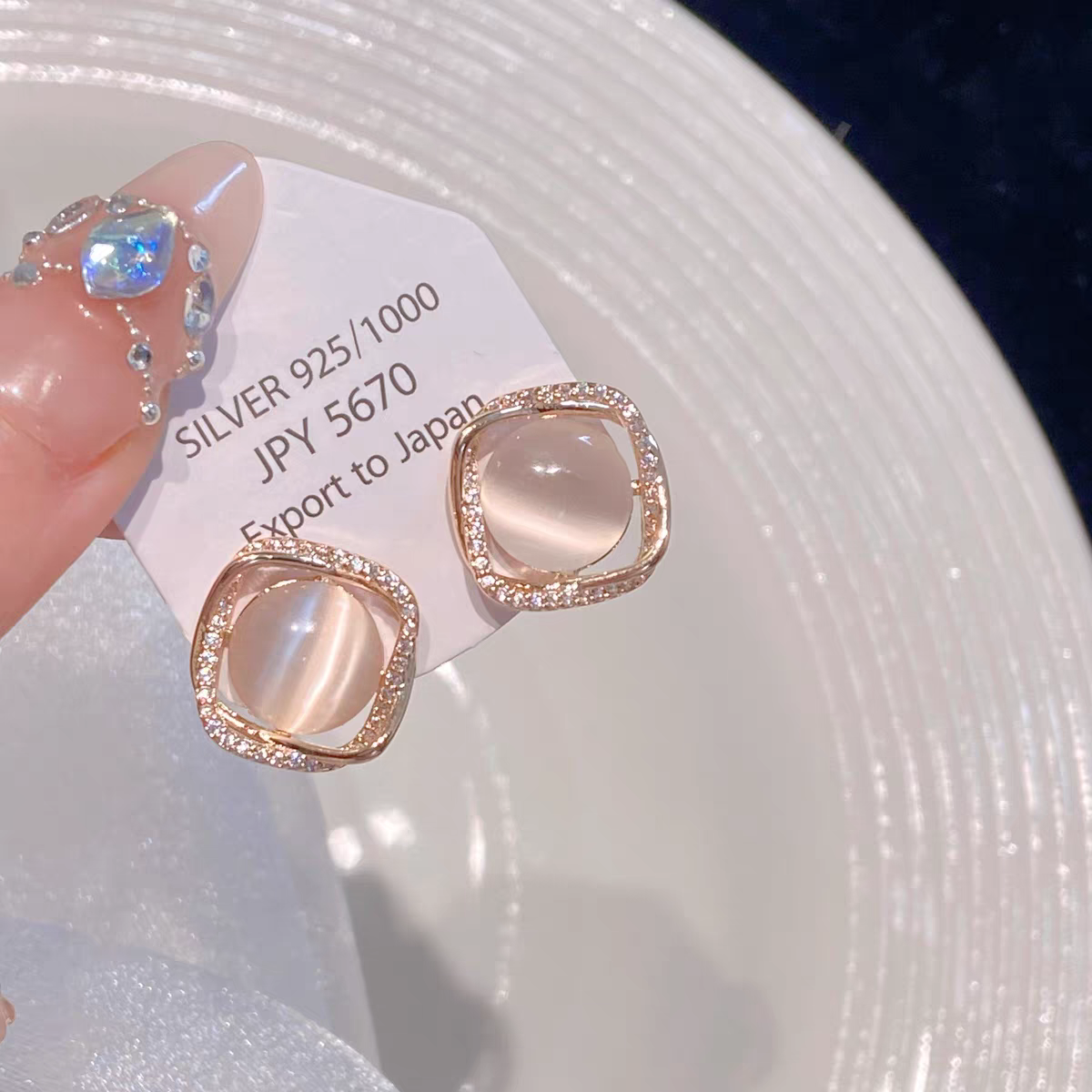 铜合金耳饰 若水法式猫眼耳环蚊香盘耳夹无耳洞女高级感气质耳饰