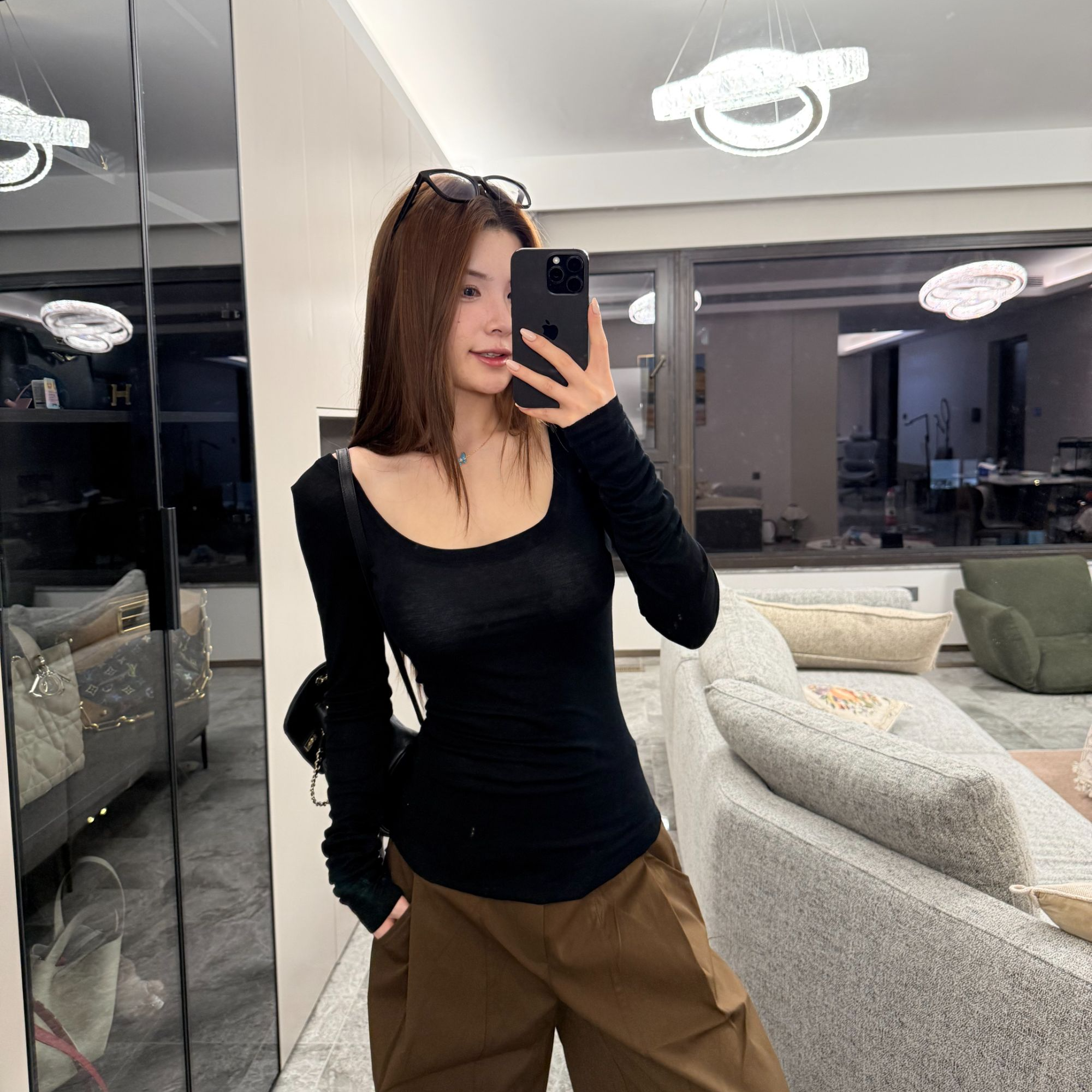 秋新款“百搭公式”天丝羊毛大U领长袖T恤女修身显瘦辣妹上衣打底衫