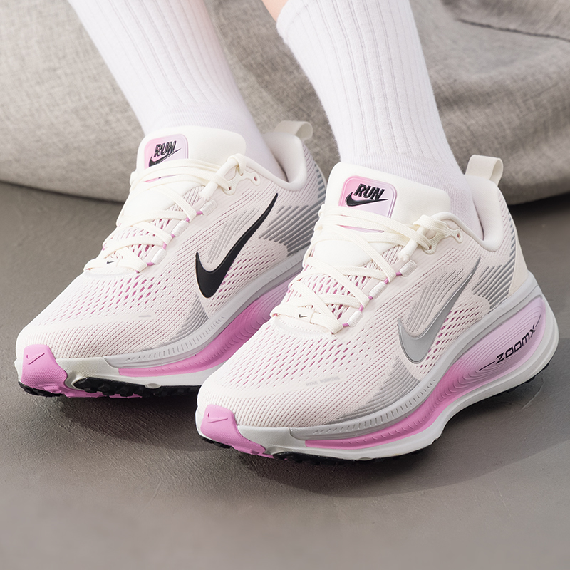 NIKE耐克女鞋2025新款VOMERO18运动鞋健身训练缓震透气休闲跑步鞋