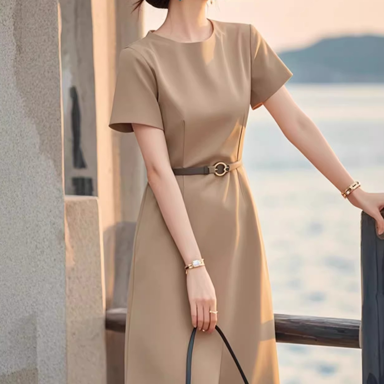 气场强大女装高级感轻奢漂亮独特正式场合气质连衣裙2025夏季新款