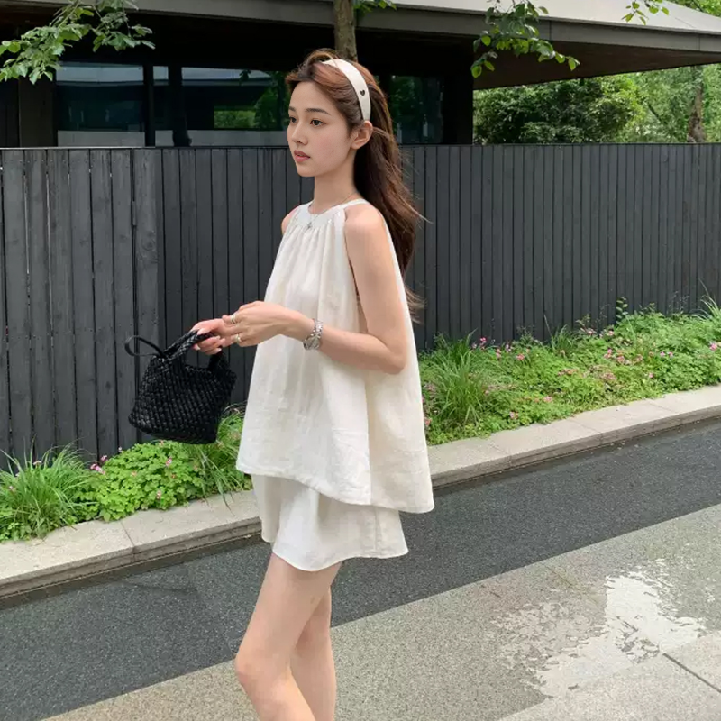 小个子法式高级感无袖挂脖衬衫上衣女休闲宽松天丝亚麻短裤两件套