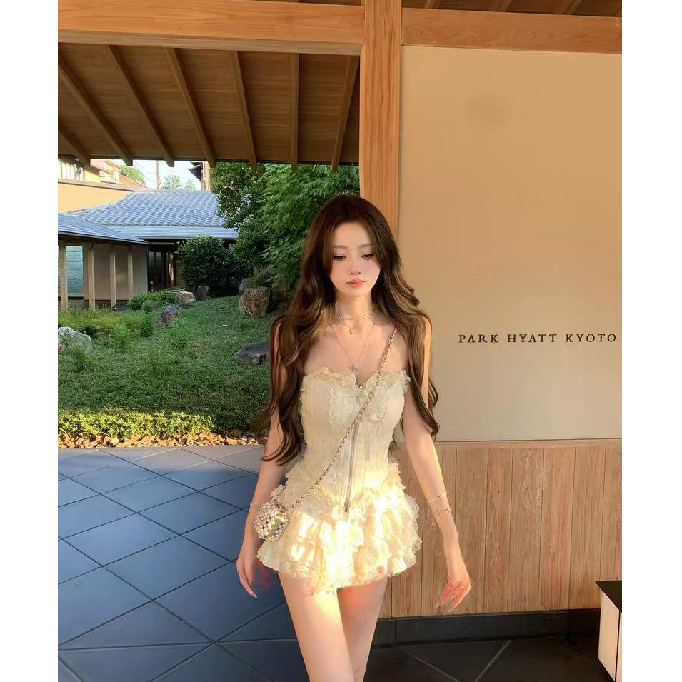 【古董少女】2025夏季新款韩系甜美一字肩蕾丝刺绣抹胸配短裙两件套