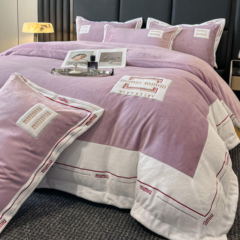 轻奢冬季牛奶绒四件套冬天保暖加厚刺绣被套法兰珊瑚绒床单床笠款