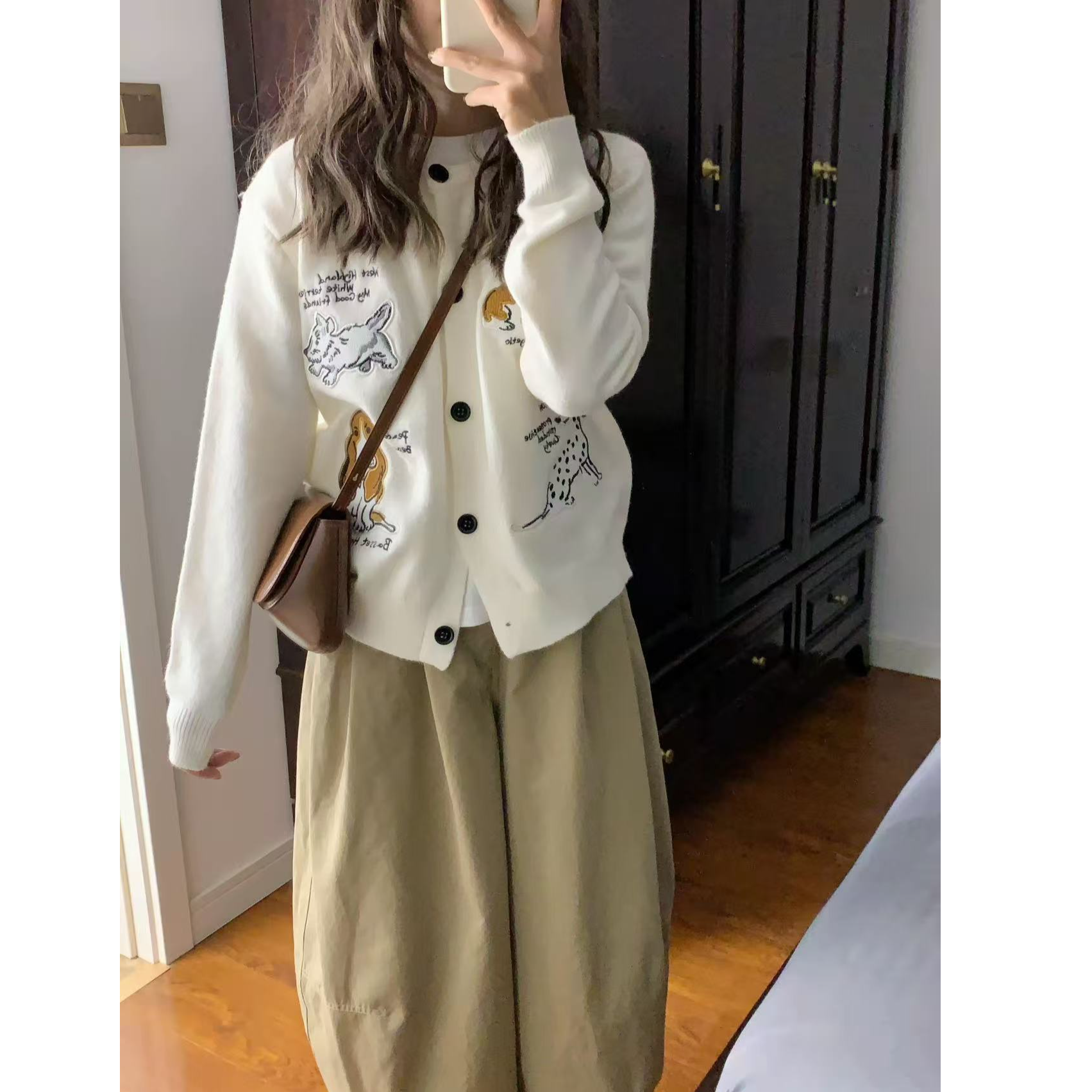 韩系设计感小狗刺绣毛衣外套女早秋季外穿小众慵懒风针织开衫上衣