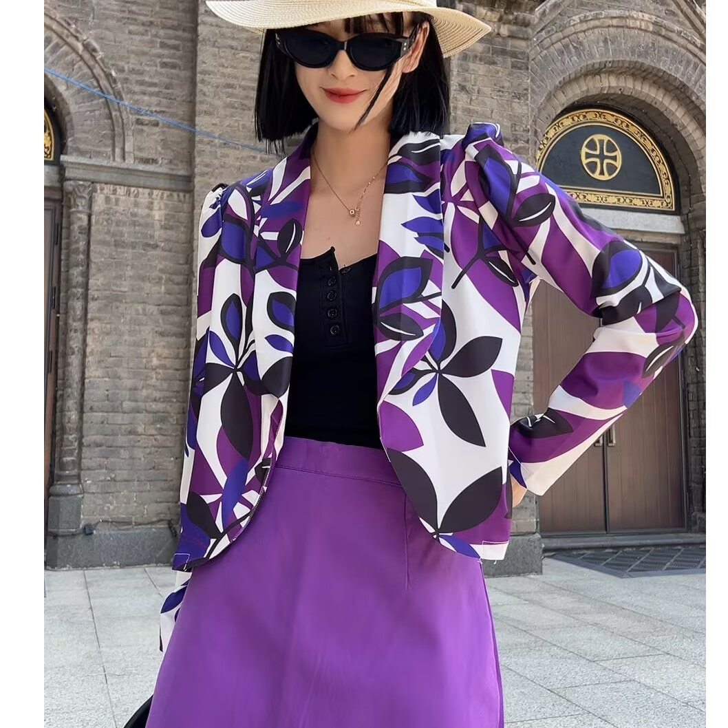 显瘦常规款西装西服轻职风翻领设计师短款宽松型紫色