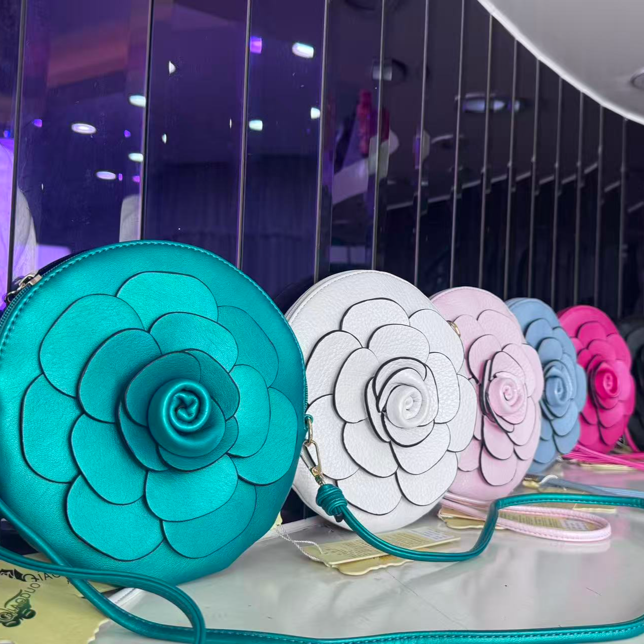 翘朵新款2025小圆包手拎斜跨时尚百搭单肩手提花朵手机零钱女包潮