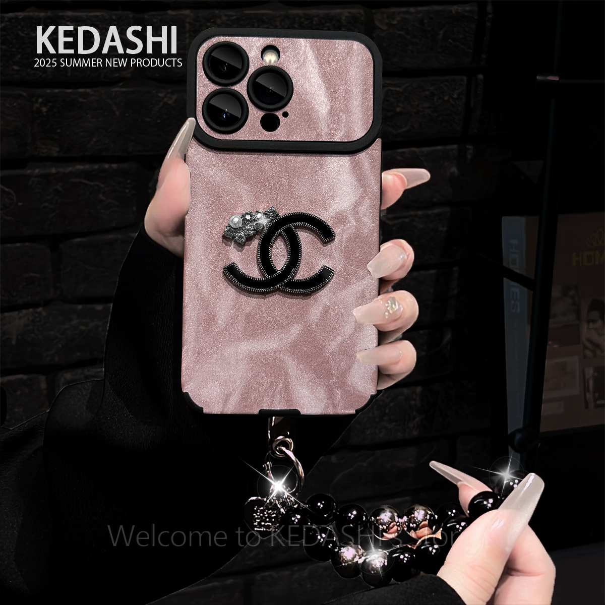 雪山紫毛皮双C标大视窗适用苹果16PROMAX华为VIVO/OPPO手链手机壳