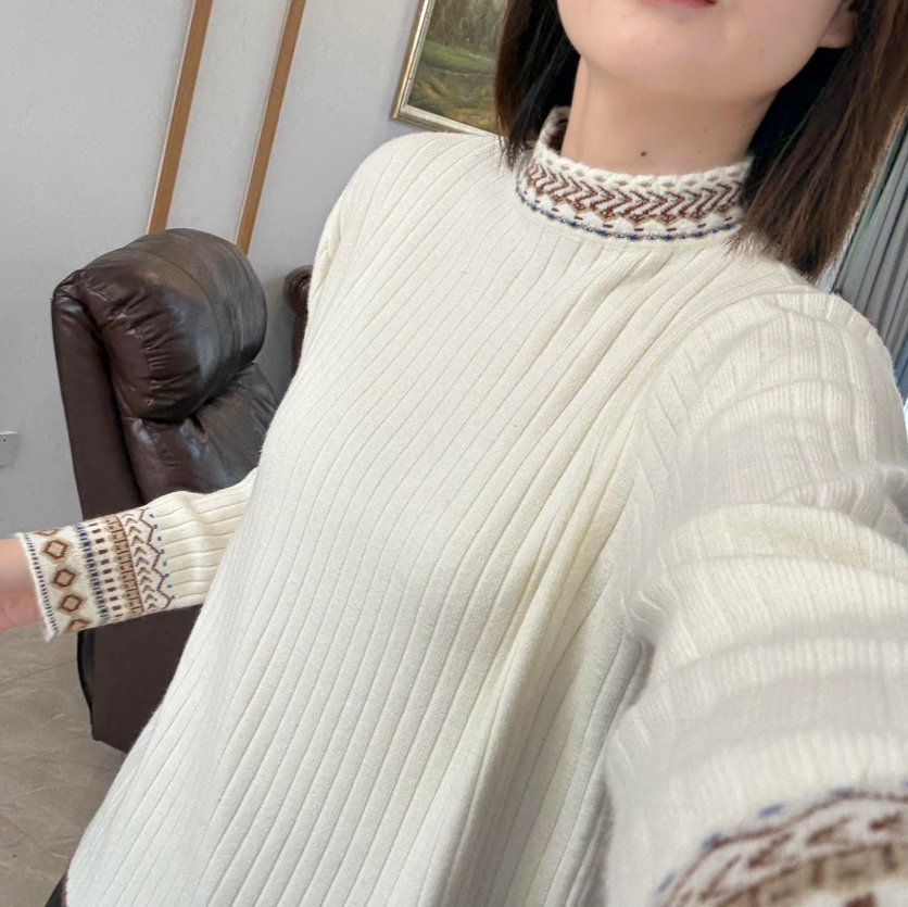 2025冬新款内搭圆领时尚拼色百搭宽松长袖针织衫提花打底衫毛衣