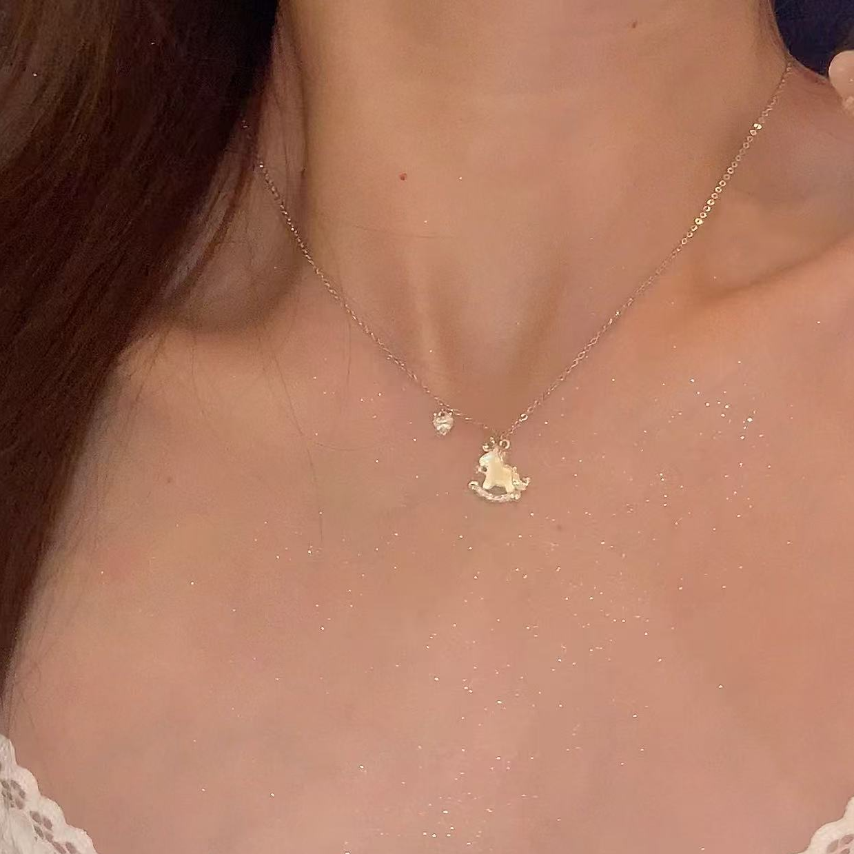 芒果饰品 铜合金项链 秋冬百搭闪锆小马项链女气质百搭颈链锁骨链