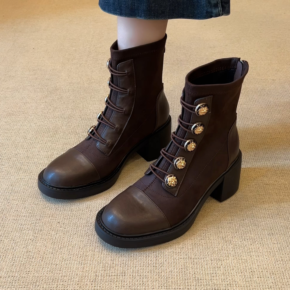 RubyL/6cm英伦风百搭拼接徽章扣松紧带圆头粗跟弹力瘦瘦靴女款