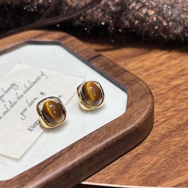 美拉德猫猫眼耳钉轻奢小众高级百搭耳环耳饰