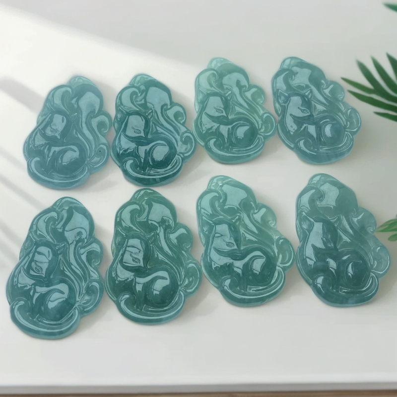 翡翠狐狸聪明伶俐吊坠多样性发其一