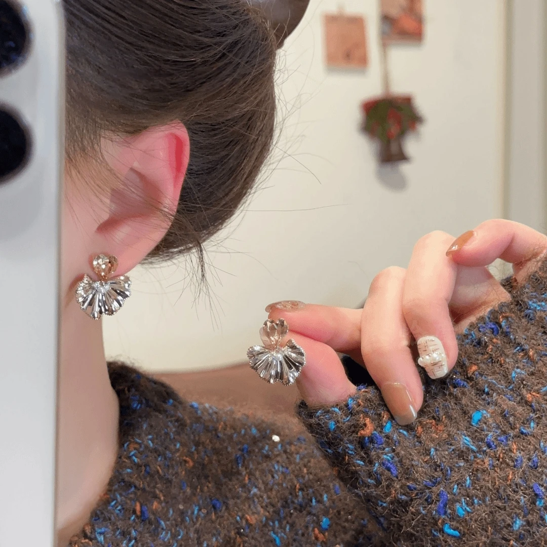 轻奢精致锆石爱心花朵耳钉小众气质百搭耳环