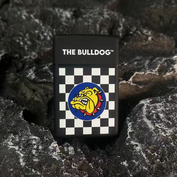 英伽潮玩【小方砖】磨砂手感打火机防风蓝焰直冲小巧轻便可充气